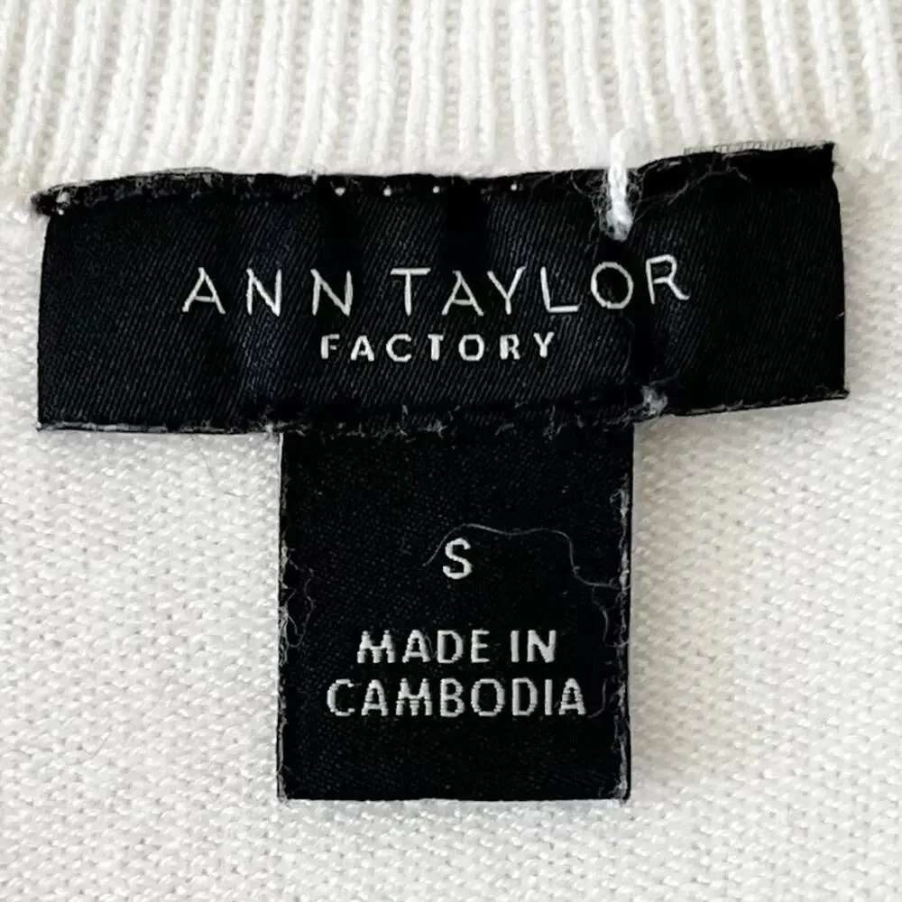 ANN TAYLOR FACTORY White Short Sleeve Sweater S Lightweight Chic